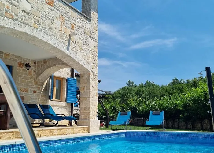 Stone House Iva 빌라 클랄제비카